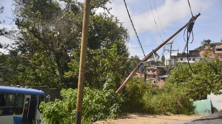 poste caído