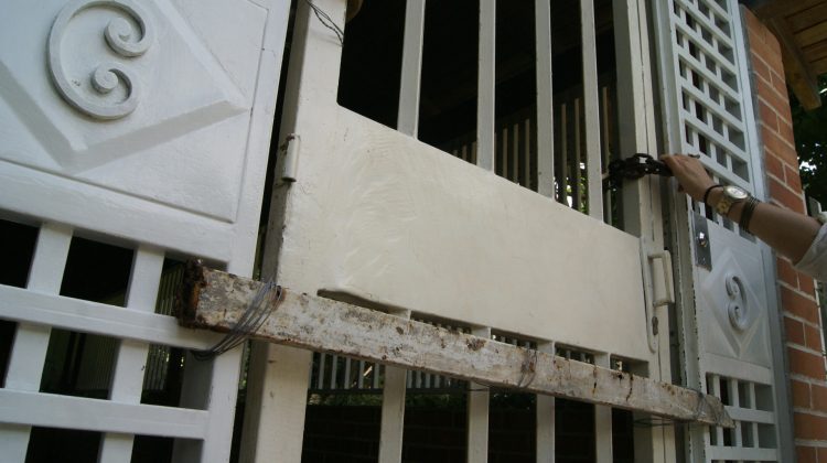 puerta de montaña alta