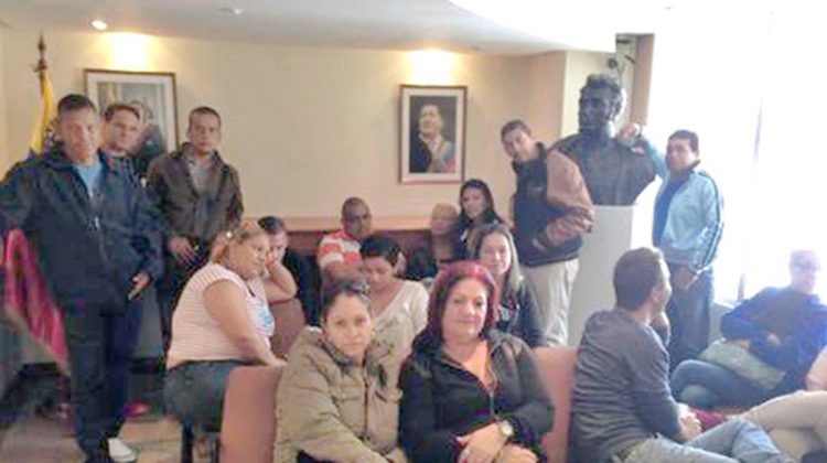 pwVenezolanos-consulado-Venezuela-Ecuador-ApolinarMarque9_NACIMA20150511_0083_6