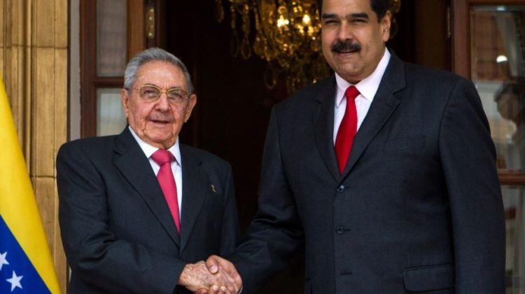 raul-castro-nicolas-maduro_2_crop1540939511159.jpg_1155855456