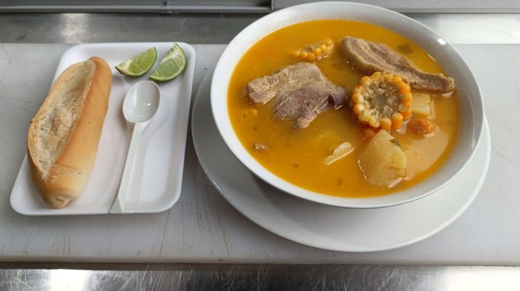 sopa de costilla