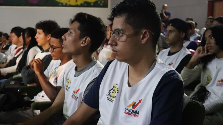 thumbnail_photo_5107103792033279324_w