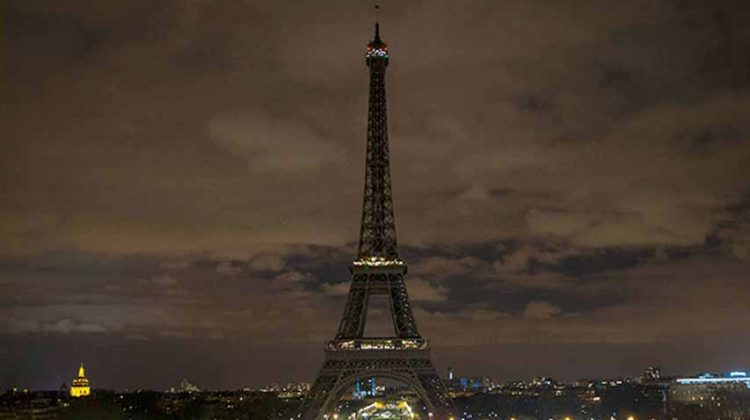 torre-Eiffel-photoshop