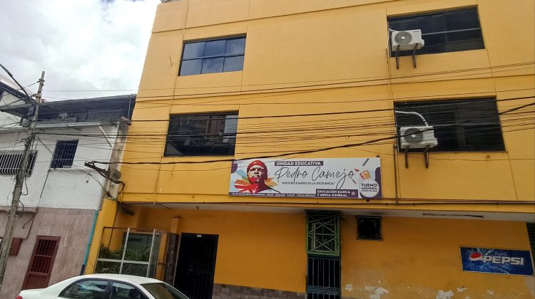 ue pedro camejo fachada