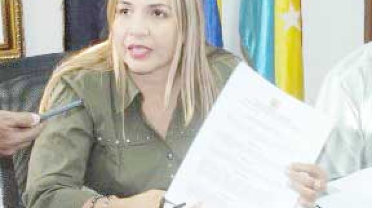 wISELY áLVAREZ
